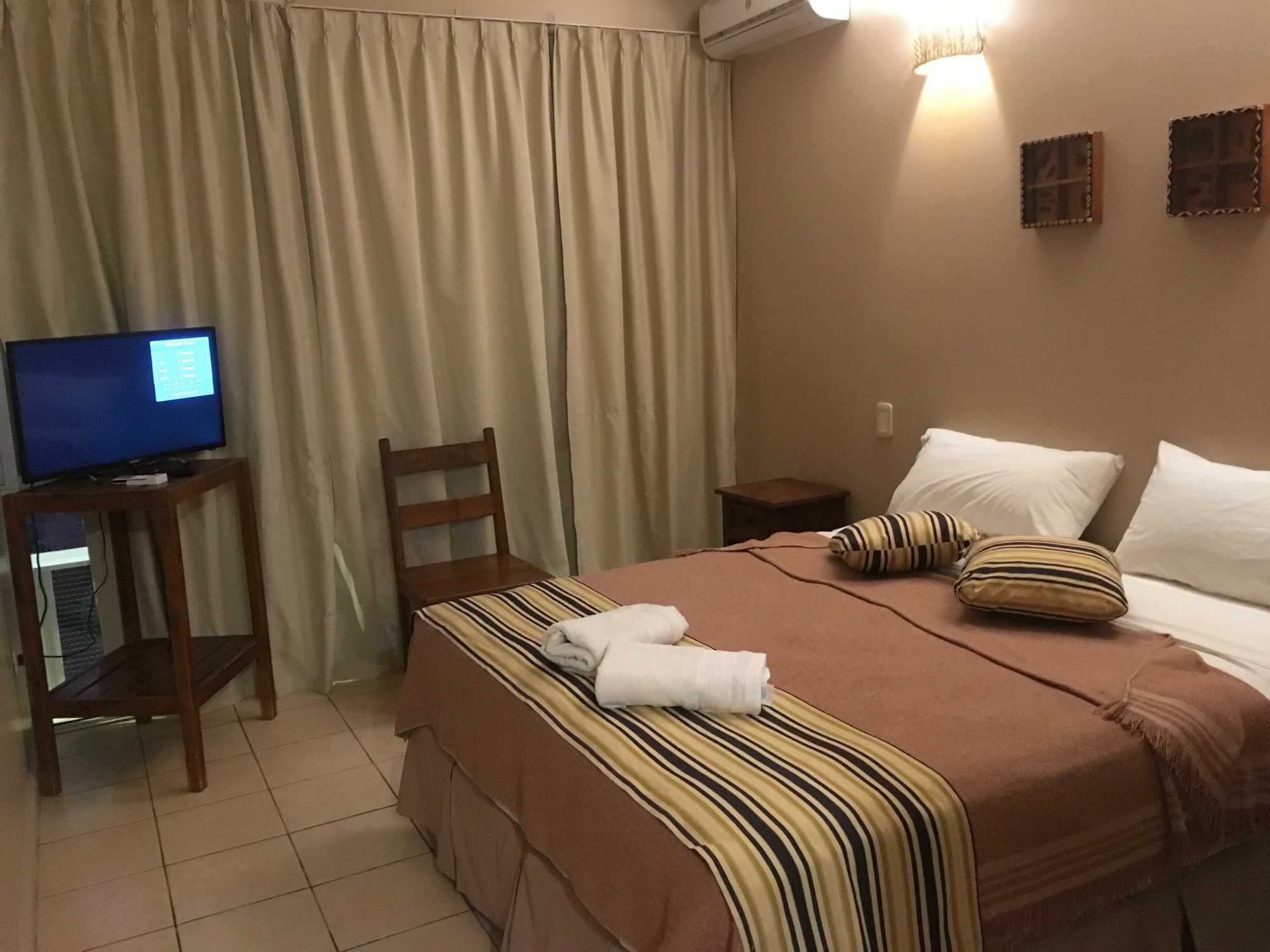 Tangoinn Club Iguazu Party Luxury Hostel Puerto Iguazu Bagian luar foto