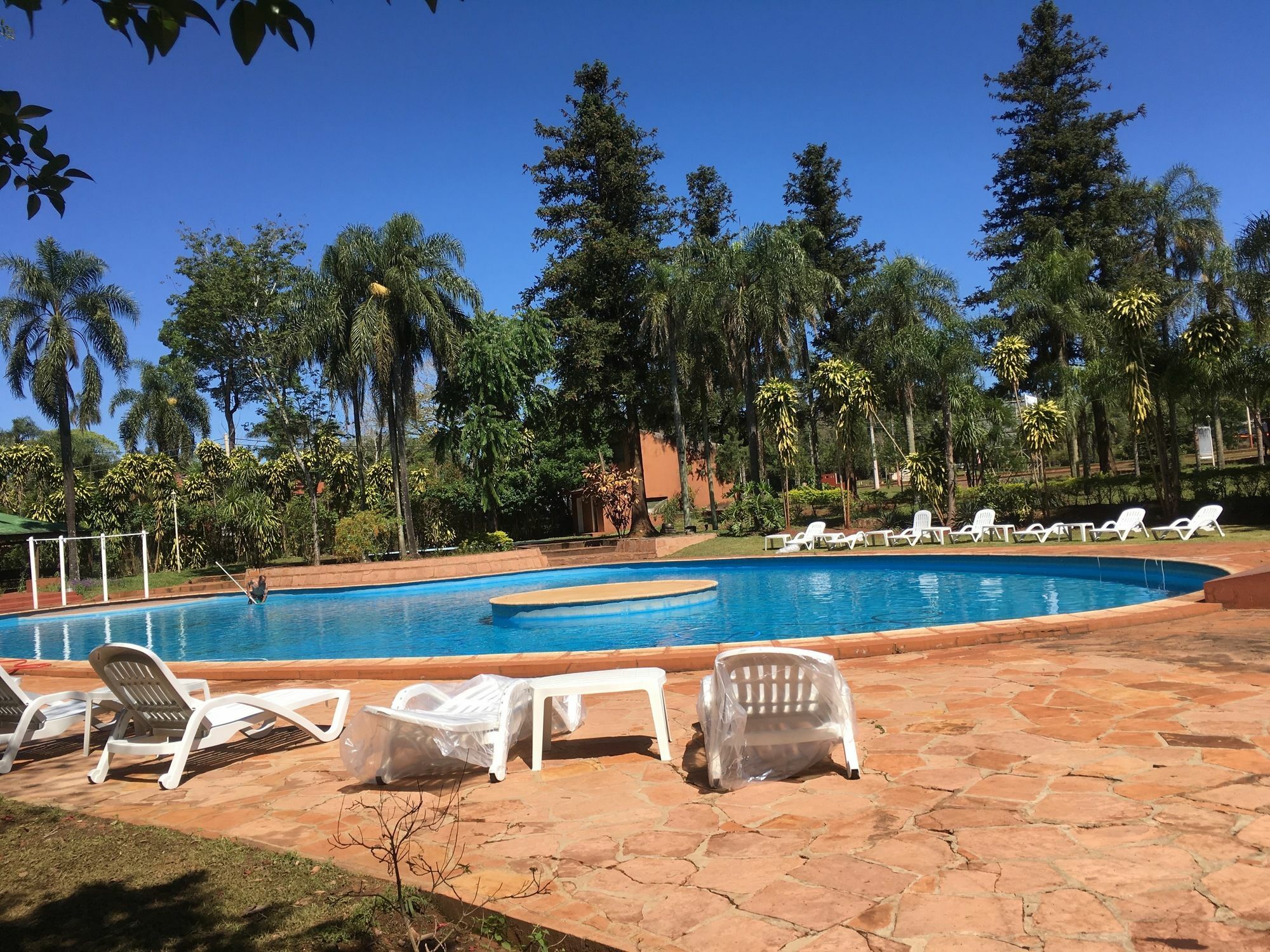 Tangoinn Club Iguazu Party Luxury Hostel Puerto Iguazu Bagian luar foto