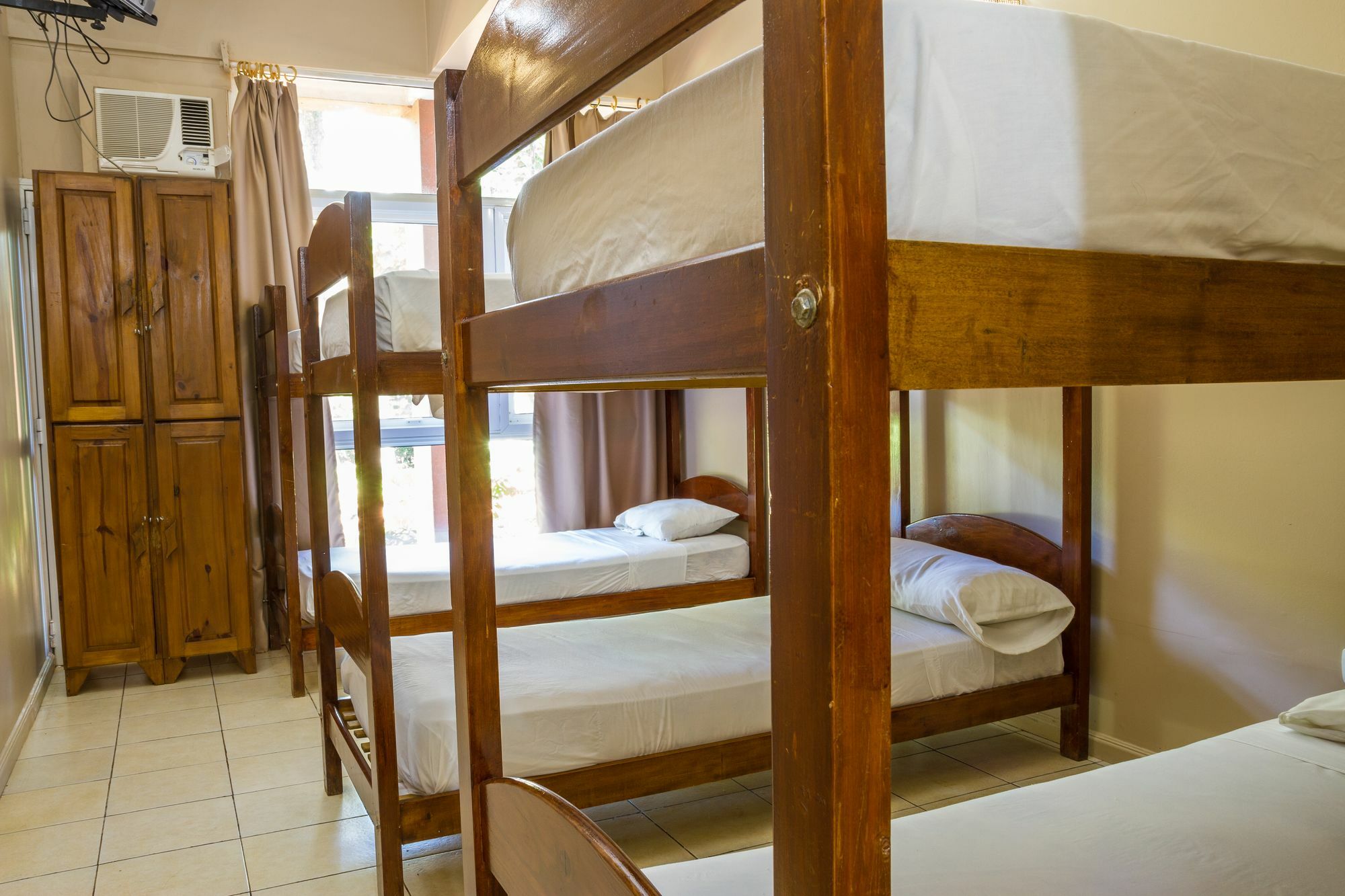 Tangoinn Club Iguazu Party Luxury Hostel Puerto Iguazu Bagian luar foto