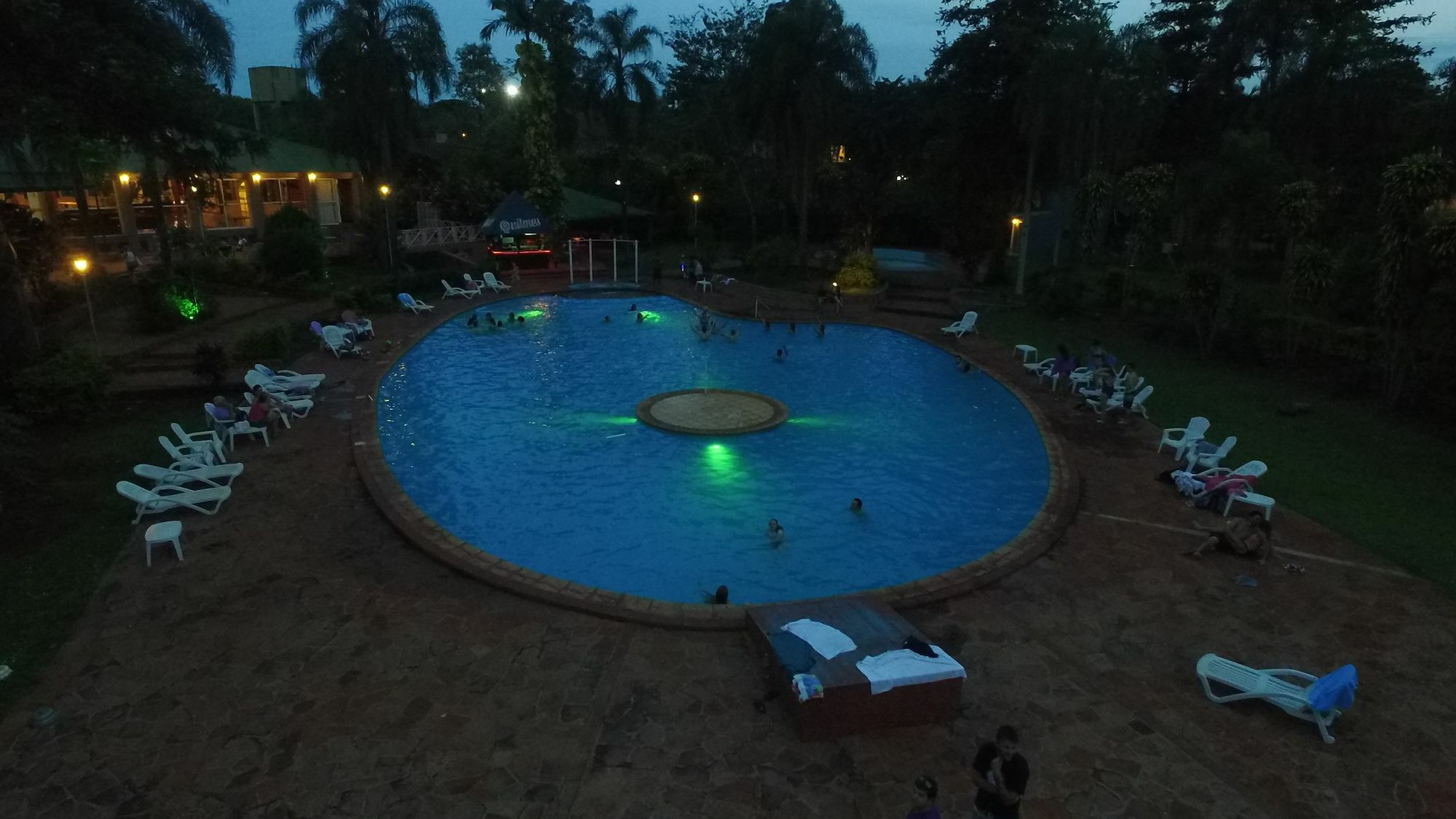 Tangoinn Club Iguazu Party Luxury Hostel Puerto Iguazu Bagian luar foto