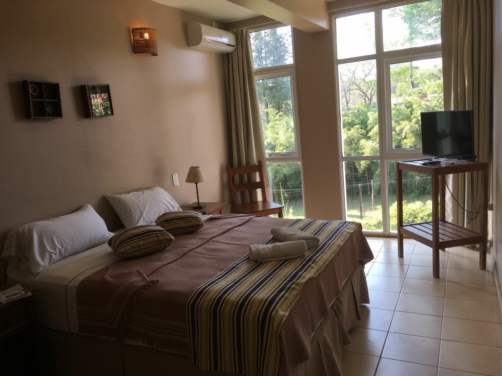 Tangoinn Club Iguazu Party Luxury Hostel Puerto Iguazu Bagian luar foto